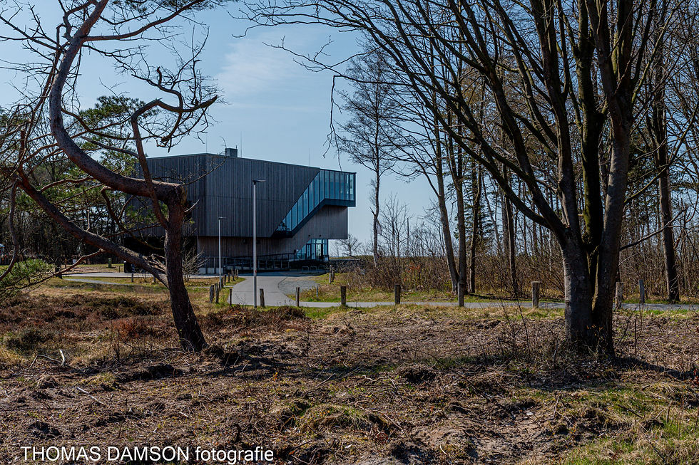 UNESCO-Weltnaturerbe Wattenmeer-Besucherzentrum. In diesem architektonisch beachtenswerten Gebäude findet sich die Erklärung für die Geheimnisse des geschützten Weltnaturerbes im Wattenmeer. Sehr sehenswert!