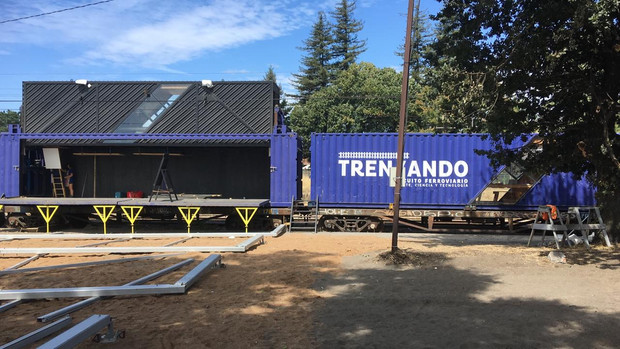 TRENZANDO LLEGÓ A ESTACIÓN YUMBEL
