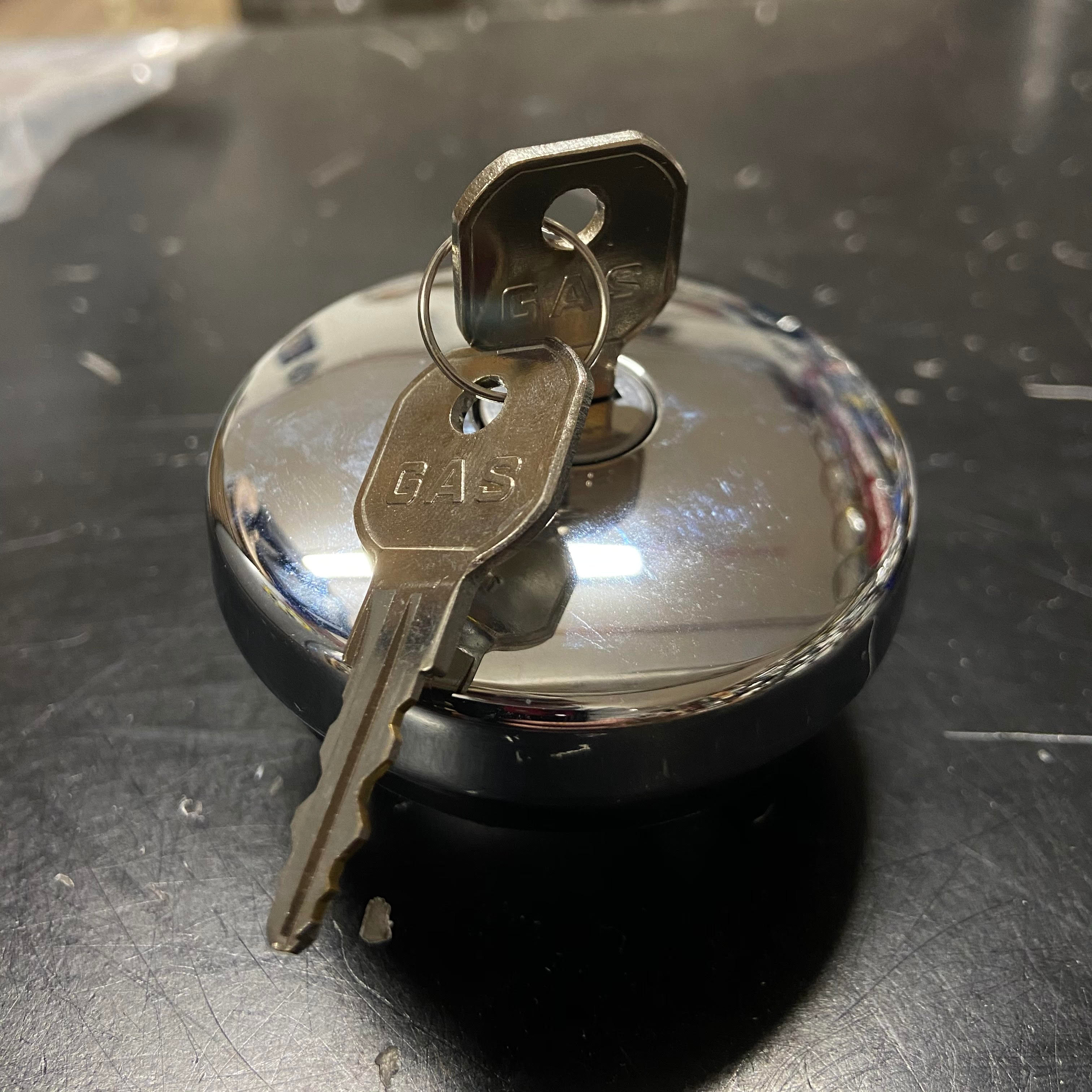 Chevy 47-71 Chrome Locking Gas Cap (With Two Keys)