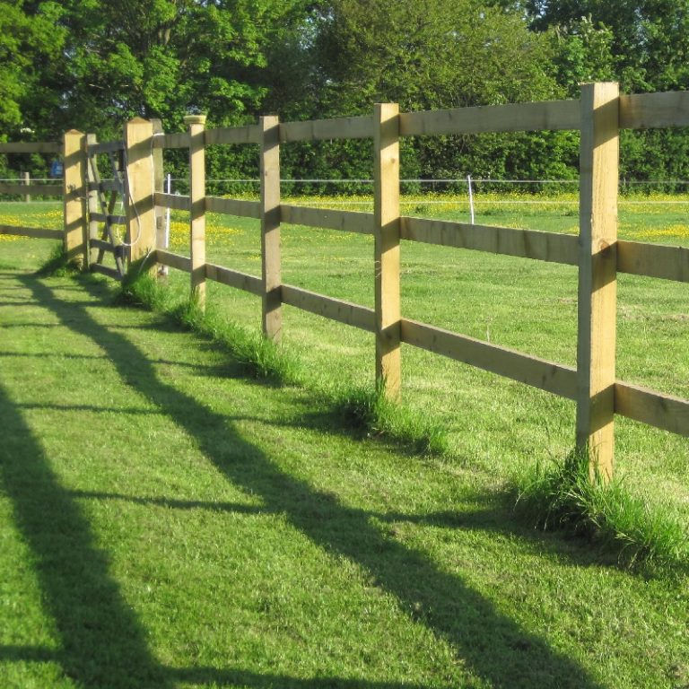 Post and Rail Fence Bundle 3.6m Green Treated