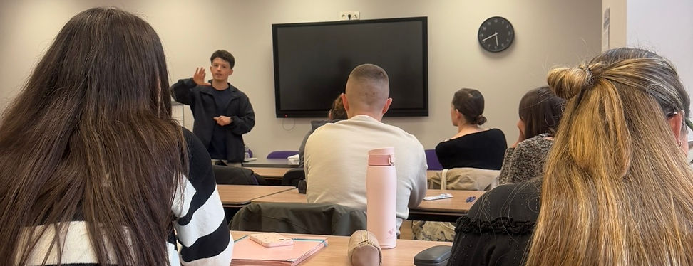Clase presencial de preparación de oposiciones en Nuberu Oposiciones