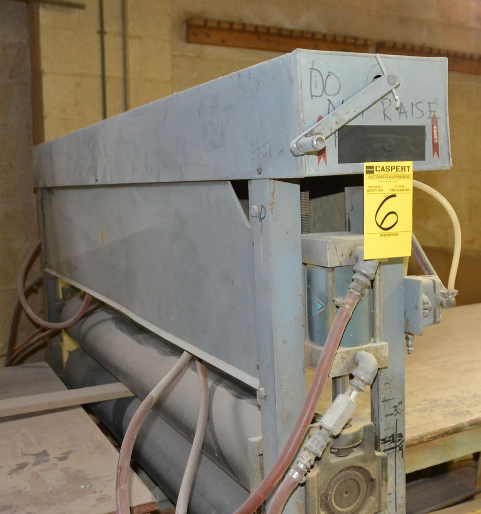 Thumbnail: woodworking, forklift, saw, woodworking auction, tools auction, toolbox auction