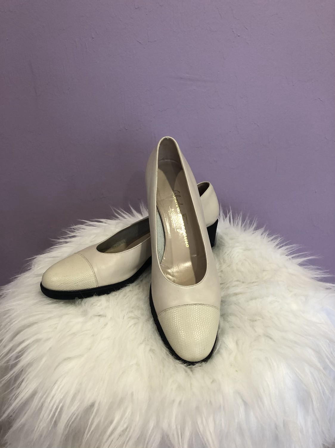 Designer Flats Neutral Classic Leather Slip on Size 8 