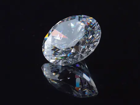 Le GIA migre la terminologie développée en laboratoire loin de celle du diamant naturel .