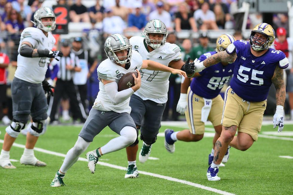 Eagles quarterback Cole Snyder
