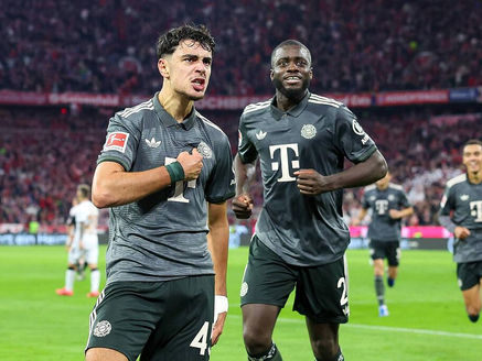 Eintracht Frankfurt îi suflă în ceafă lui Bayern! O rivalitate clasică din Bundesliga, se întoarce!
