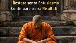 monaco shaolin seduto su gradini