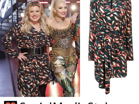 Kelly Clarkson's print wrap dress from The Voice