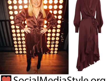 Kelly Clarkson’s burgundy wrap dress from The Kelly Clarkson Show