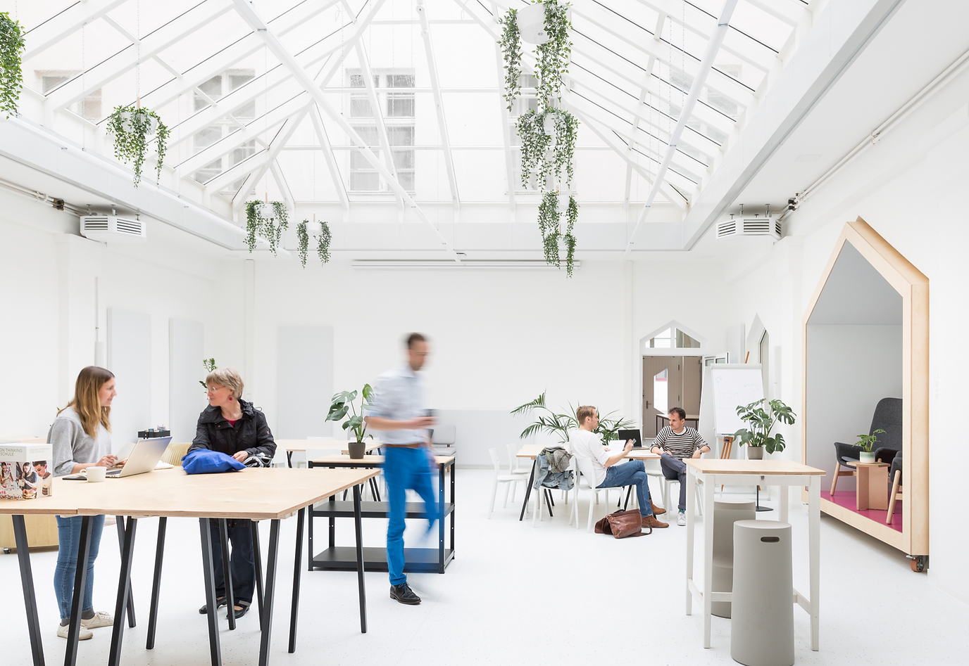 20190528_Life_Science_Factory_16 (2)_edited.png