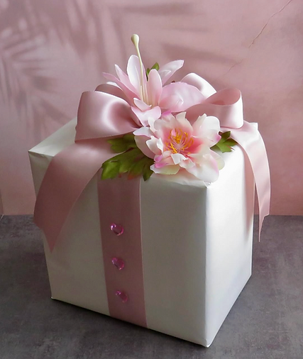 professional gift wrapping