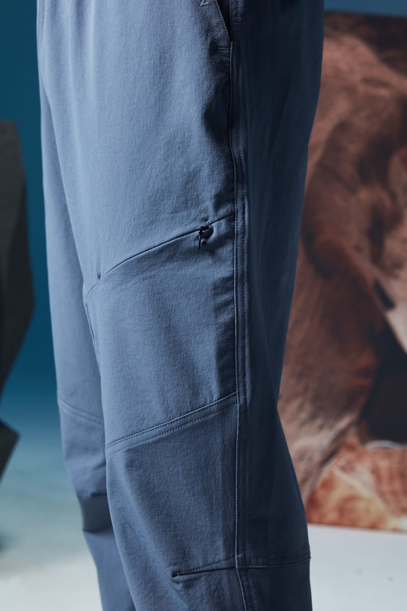 Thumbnail: FlexForm® EverSmooth Touch 抗皺親膚褲