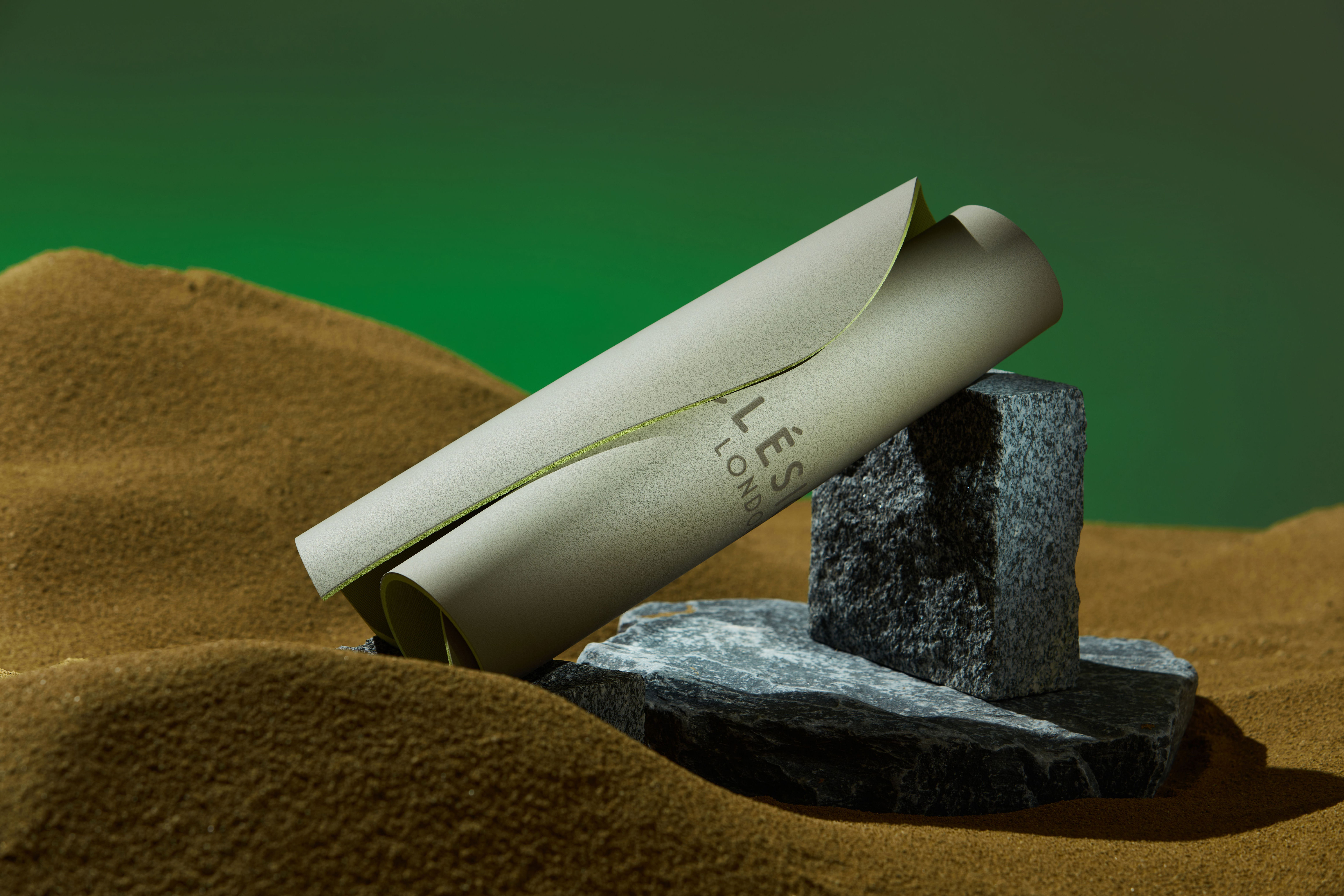 The Coco Aurora Hand Pad Pro - Mocha Cream