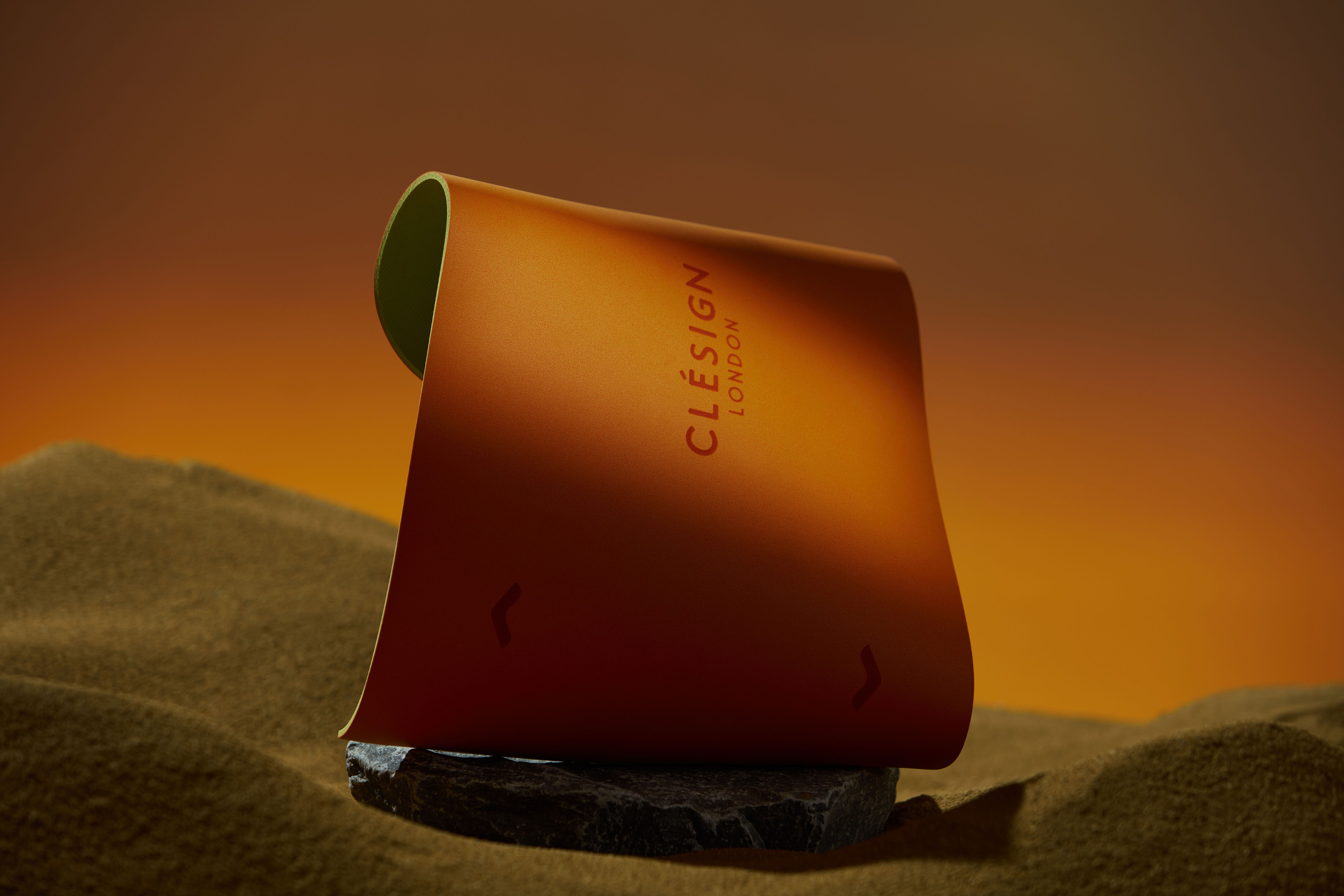 The Coco Aurora Hand Pad Pro - Hermes Orange