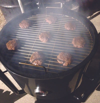 Thumbnail: K4L Drum Cooker Grilling Burgers