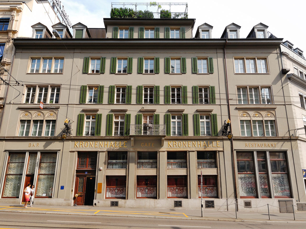 Dónde comer comida típica suiza en Zurich, restaurante Kronenhalle.