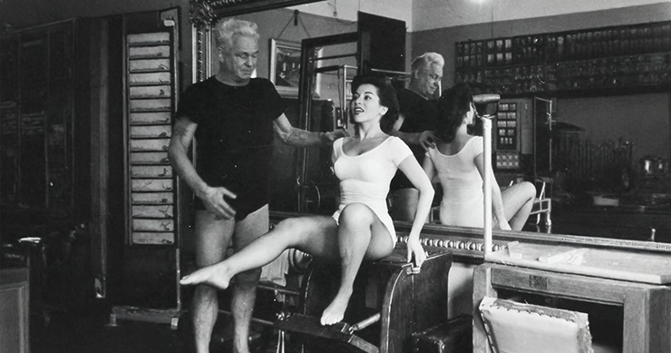 Joseph Pilates diseñó la Silla Wunda como el primer equipo de ejercicio para el hogar