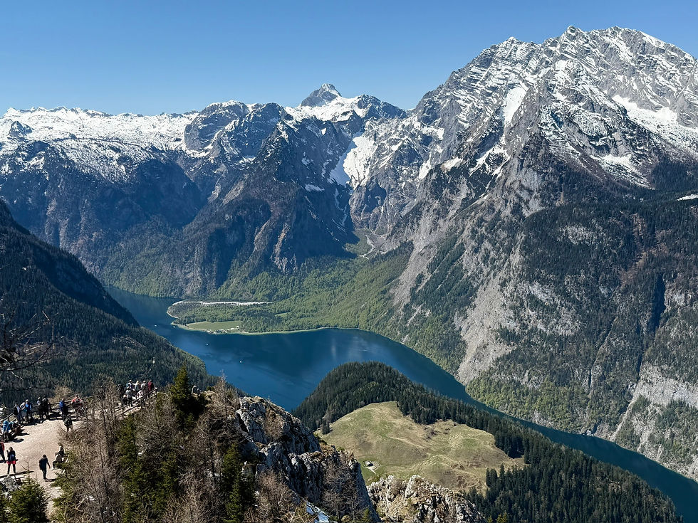 פסגת ה- Jenner מעל אגם המלכים Königssee