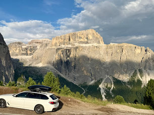 מעבר סלה (Passo Sella) בדרך מ- Val Gardena ל- Val di Fassa