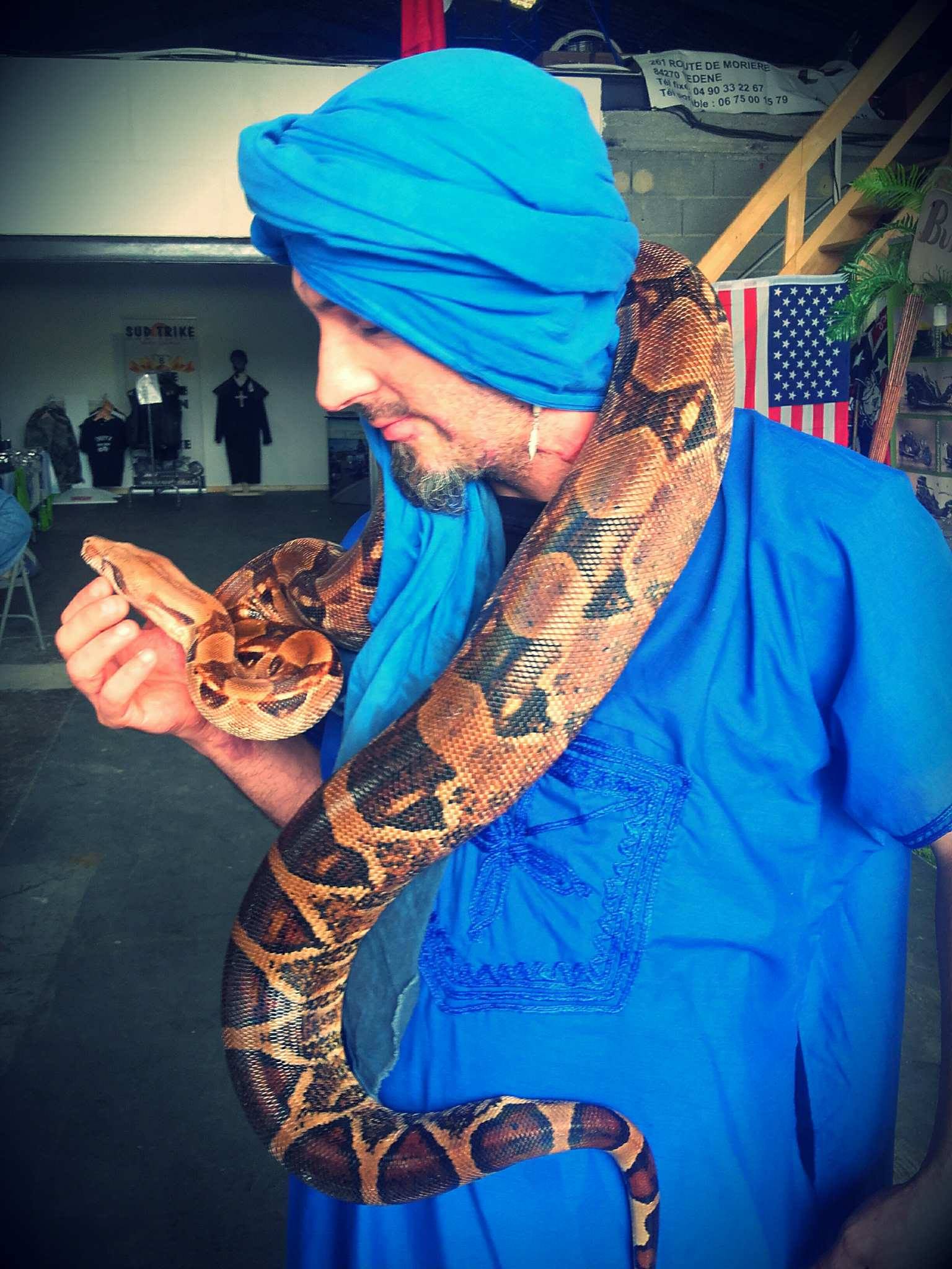 Charmeur de serpent Linja