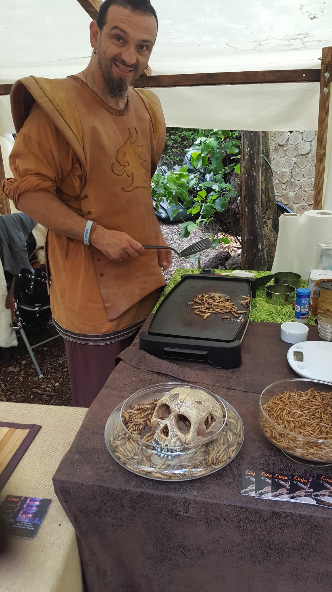 Dégustation insectes, fakir linja