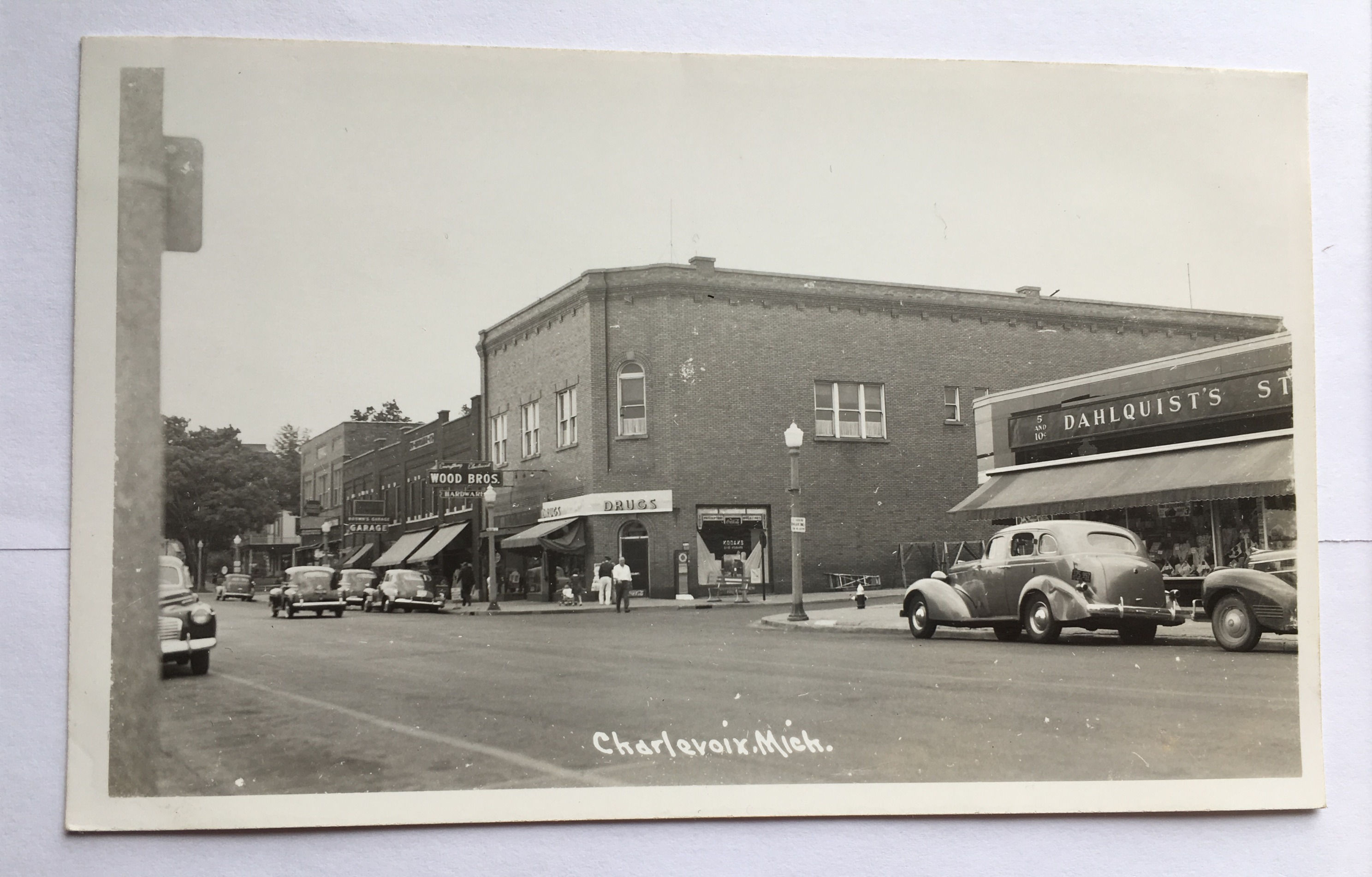 Charlevoix, Mi - Main St. Stores