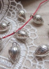 Thumbnail: Mặt giả cổ màu bạc