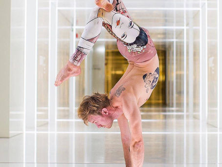 This is yoga teacher @lukegraeber