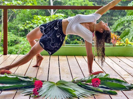 Meet Crystal @highvibewarrior sharing her #yogasavedmylife story with us. These are her words 💚