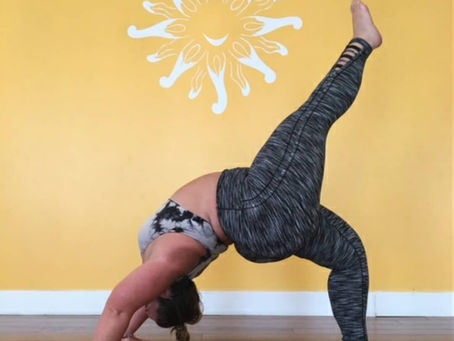 Meet Liza @liza_does_yoga sharing her #yogasavedmylife story with us. These are her words 💚