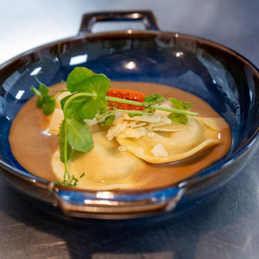 plat-gastronomique-a-la-carte-traiteur.jpg