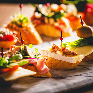 Food & Drinks