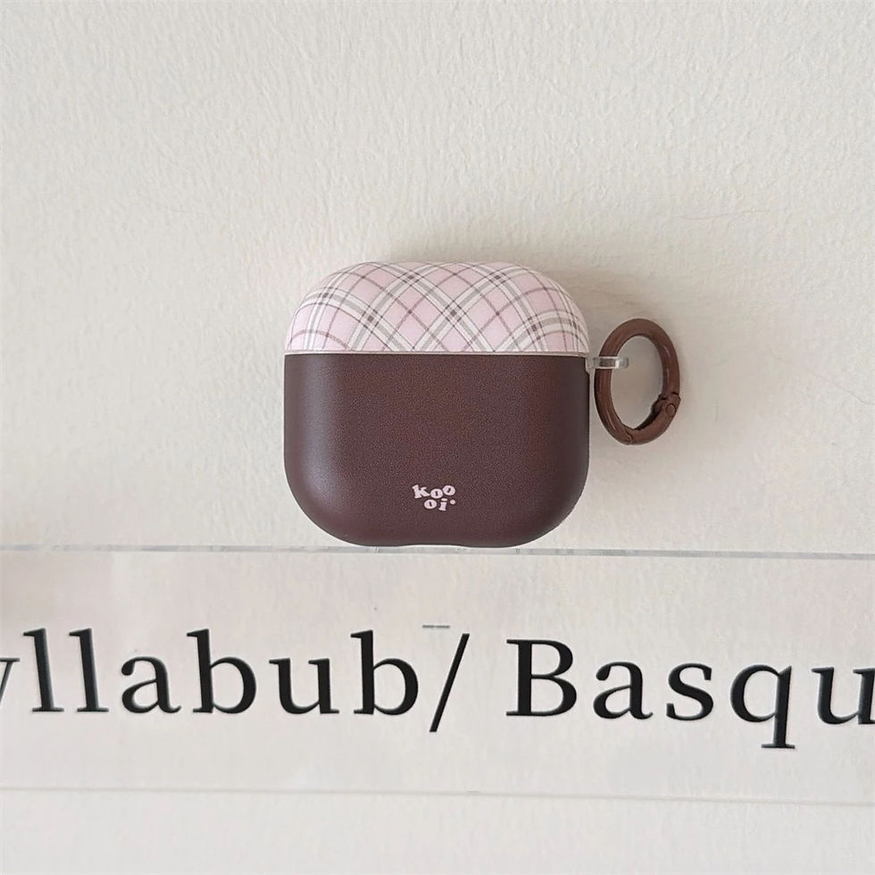 Thumbnail: Mocha plaid AirPods case