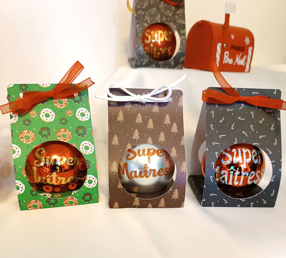 Miniature : Boule de Noël super maîtresse 