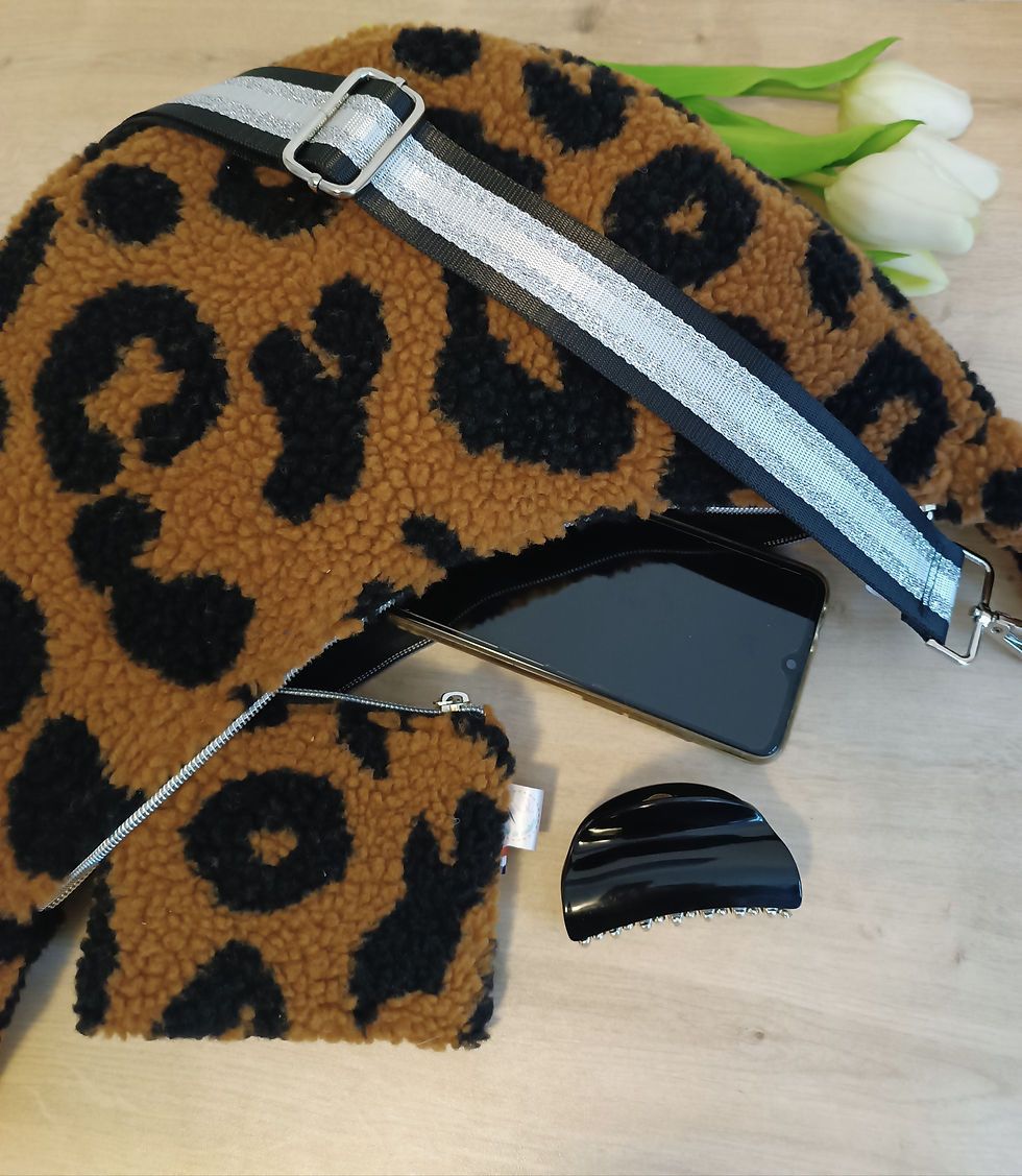 Miniature : Sac demi-lune moumoute et bouclette