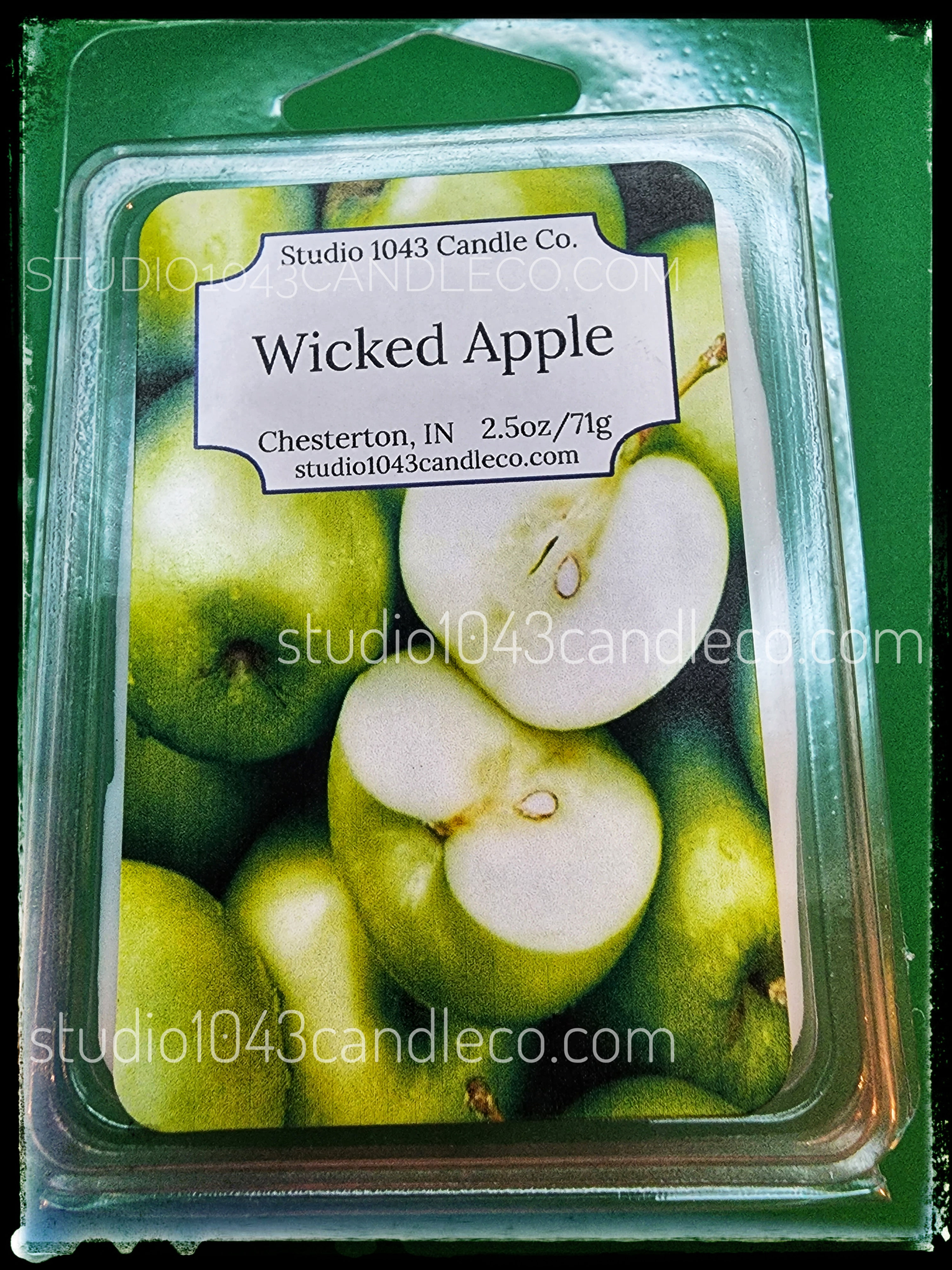Wicked Apple scented wax melts in a 6 cube clamshell, top view