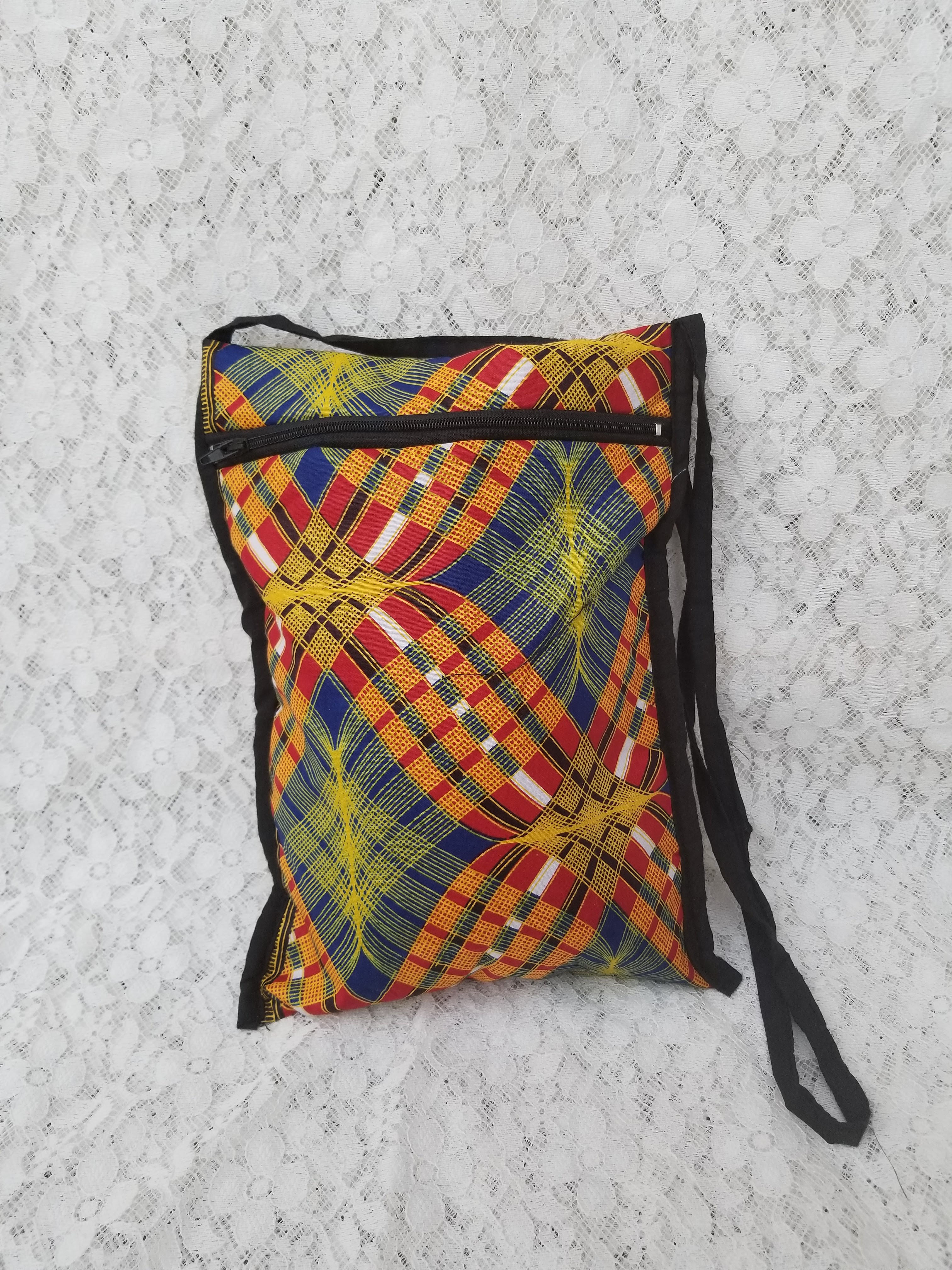 Medium Sling Bag