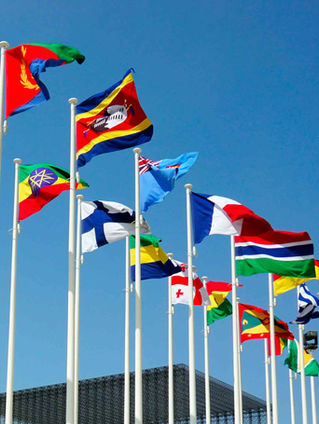 Des drapeaux qui flottent