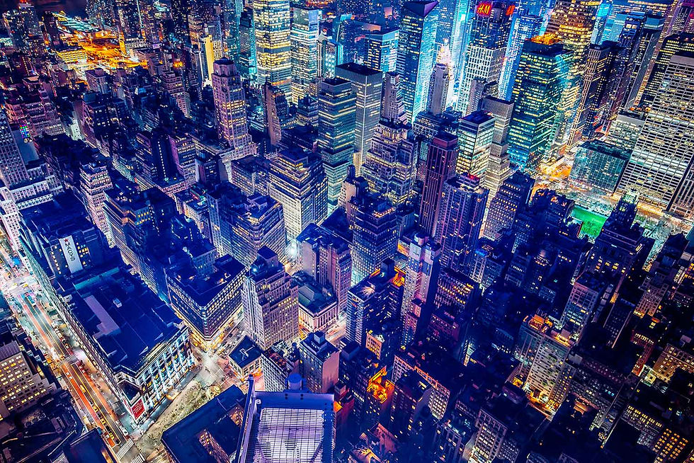 Un panorama de ville de nuit