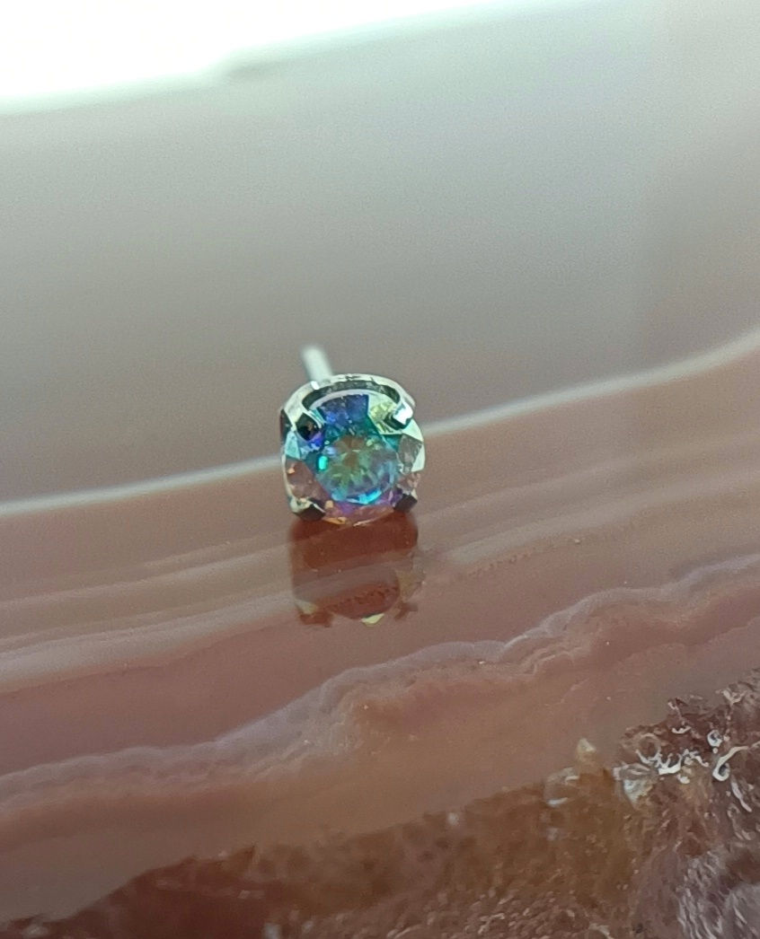 Aurora Borealis Prong Set End