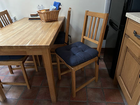 Corner Cottage Dining Area