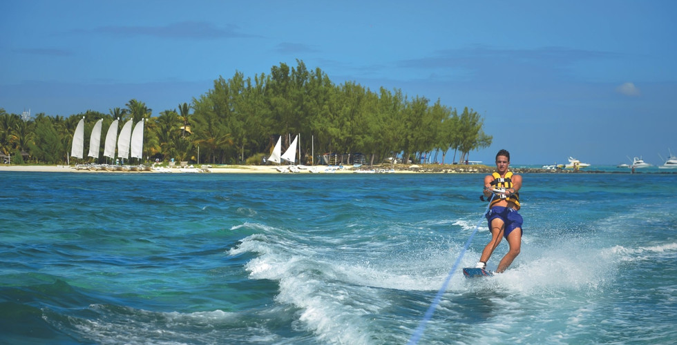 Paradis Beachcomber Golf Resort & Spa