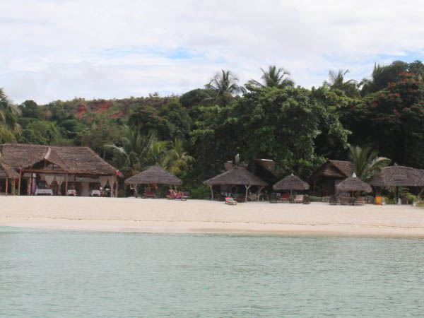 Bungalows and pool at Le Zahir Lodge, Nosy Be, Madagascar