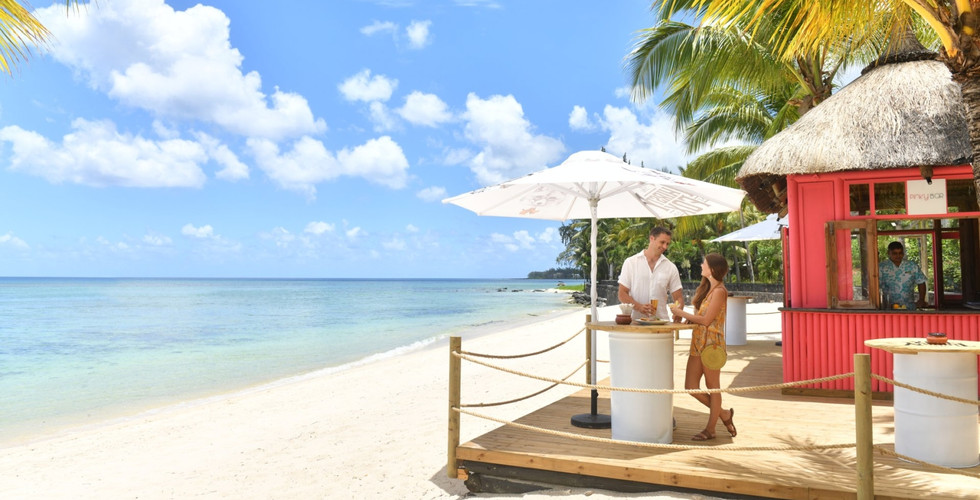 Victoria Beachcomber Resort & Spa - beach bar