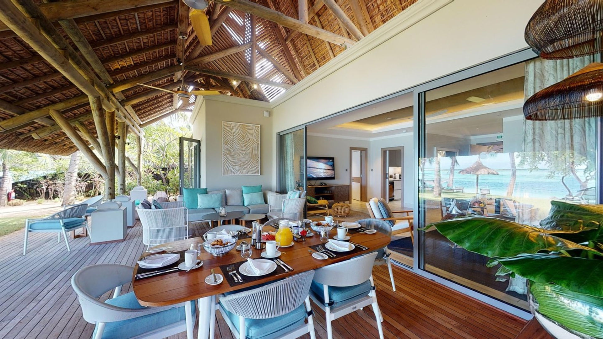 Breakfast at Paradis Beachcomber Mauritius