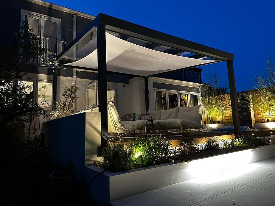 Glass pergola installed in Marlow, Buckinghamshire by Evolve Outdoors Ltd.