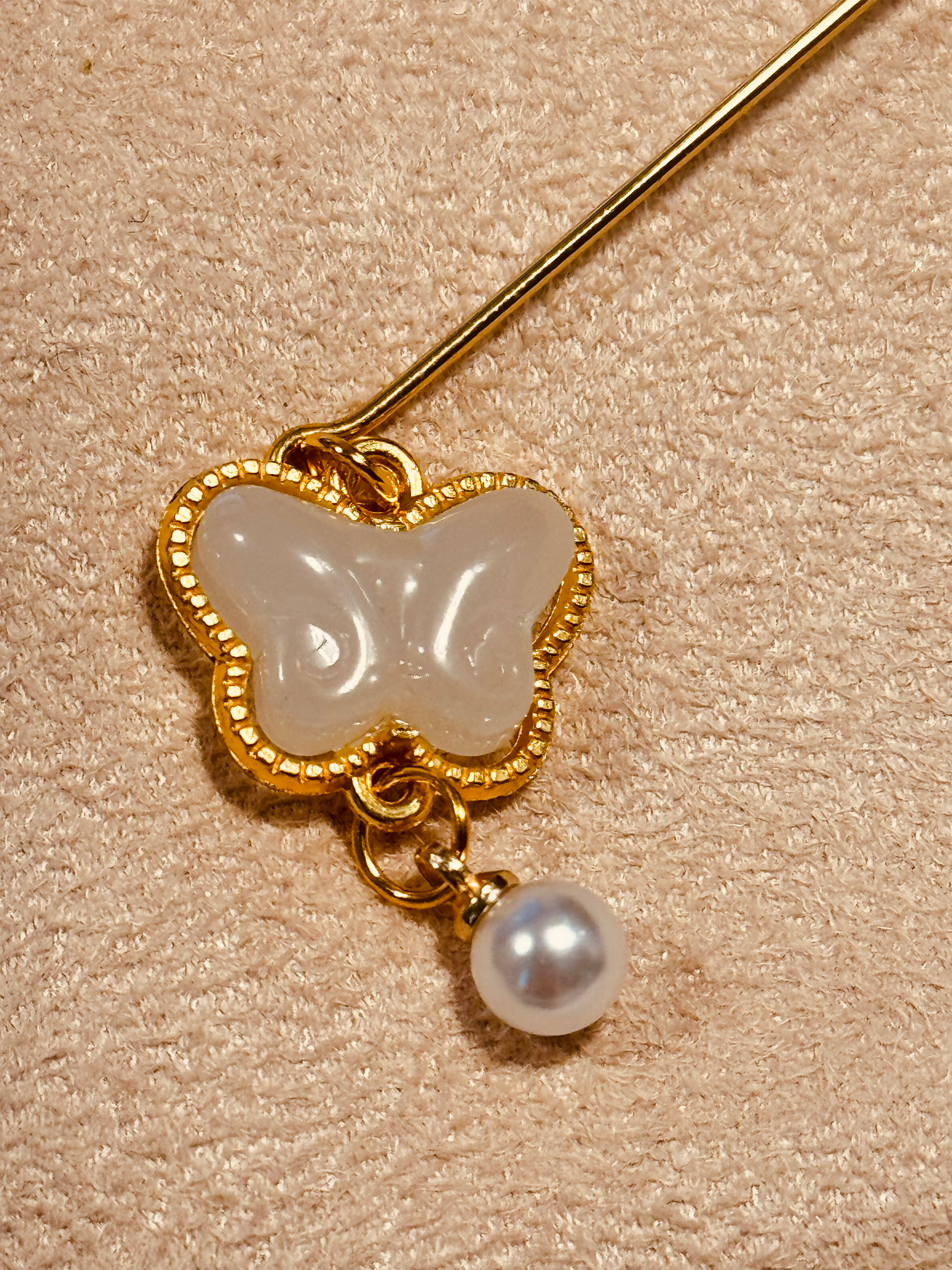 The Pearl Butterfly 701