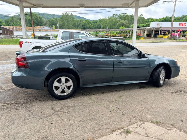 Thumbnail: 2006 Pontiac Grand Prix