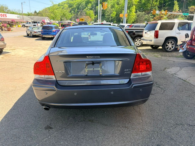Thumbnail: 2005 Volvo V60 2.5T AWD