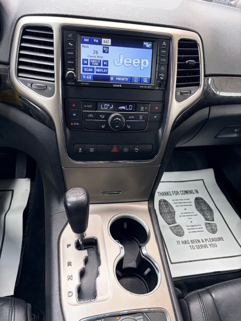 Thumbnail: 2012 Jeep Grand Cherokee Laredo 5.7L V8